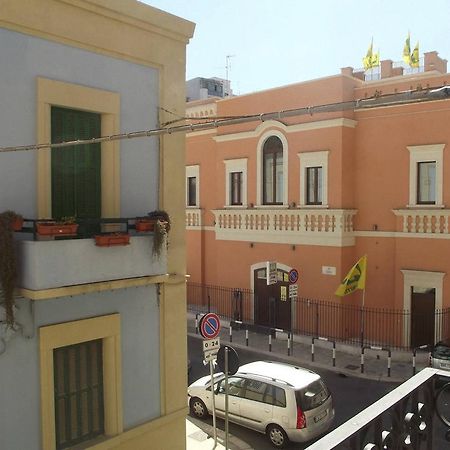 A Due Passi Dal Centro - Bari Policlinico Apartman Kültér fotó